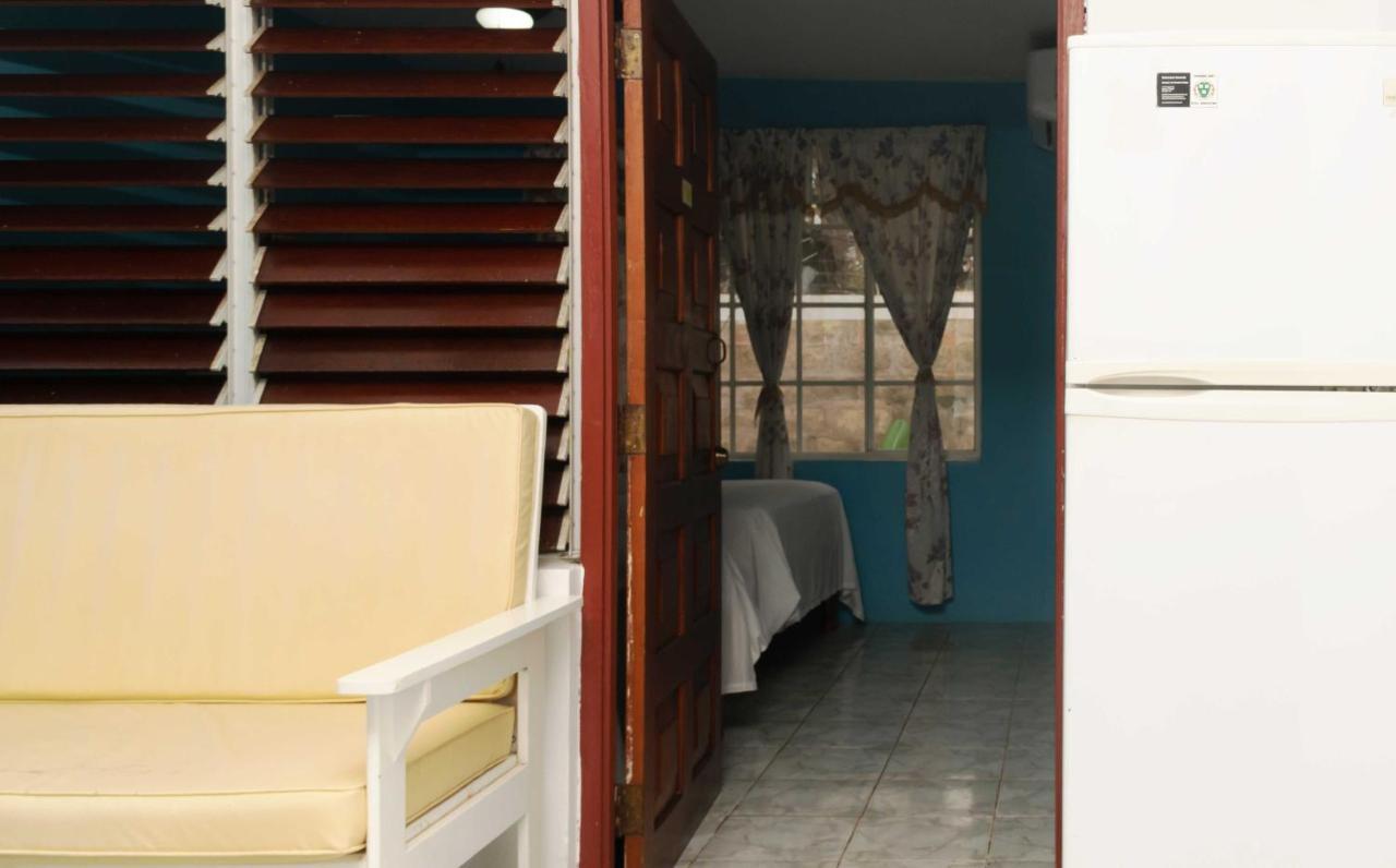 Yellow Bird Sea Negril Exterior photo