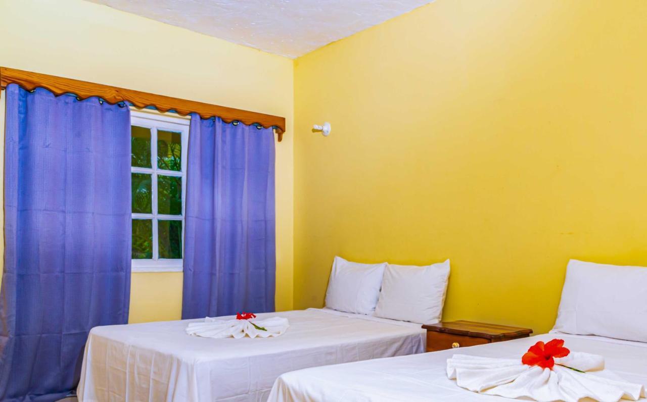 Yellow Bird Sea Negril Exterior photo