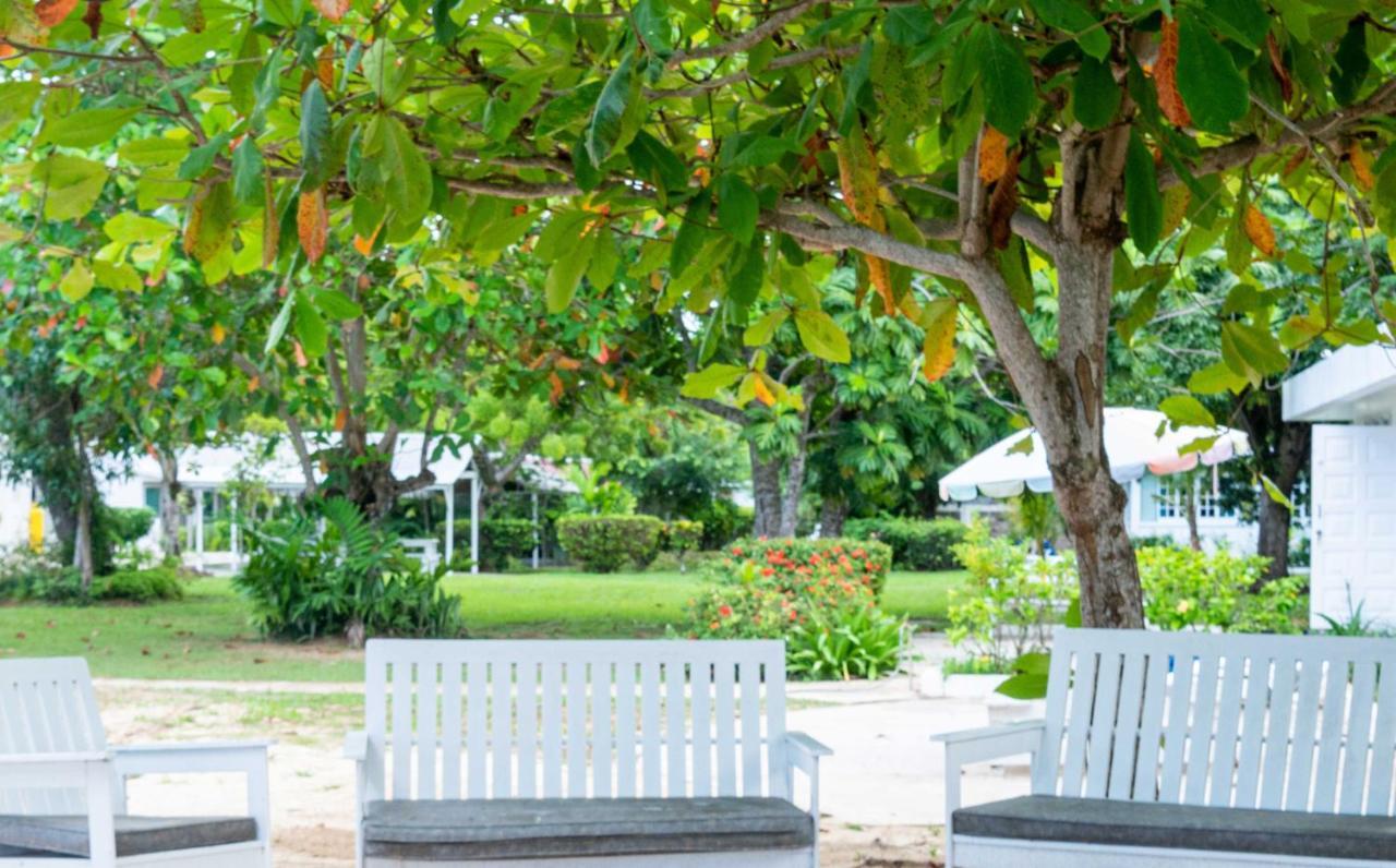 Yellow Bird Sea Negril Exterior photo