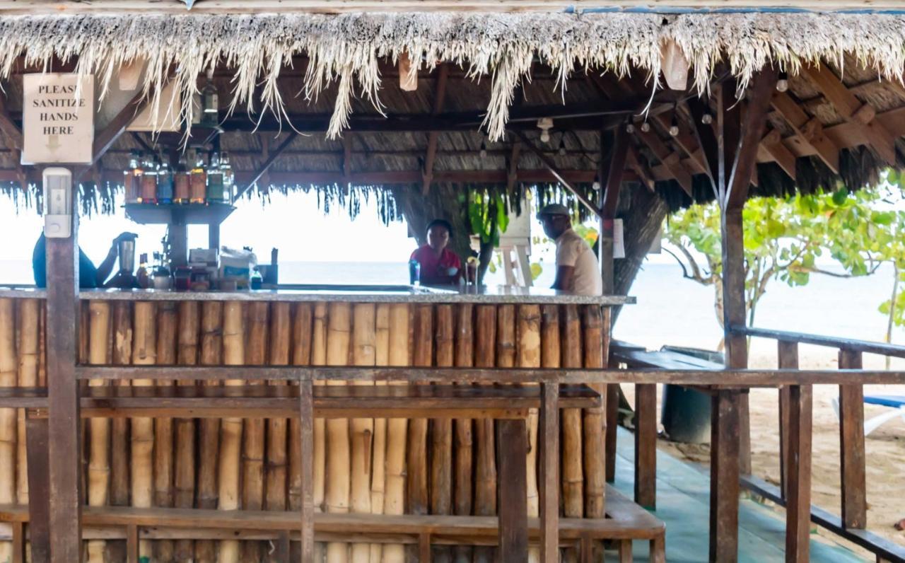Yellow Bird Sea Negril Exterior photo
