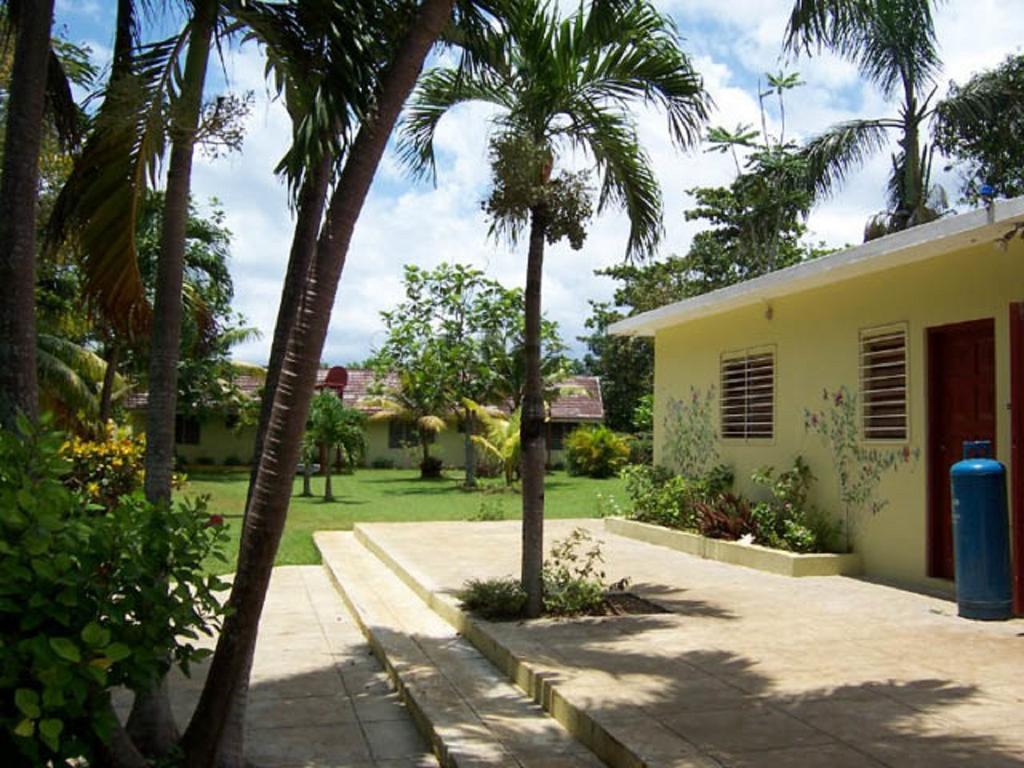 Yellow Bird Sea Negril Exterior photo