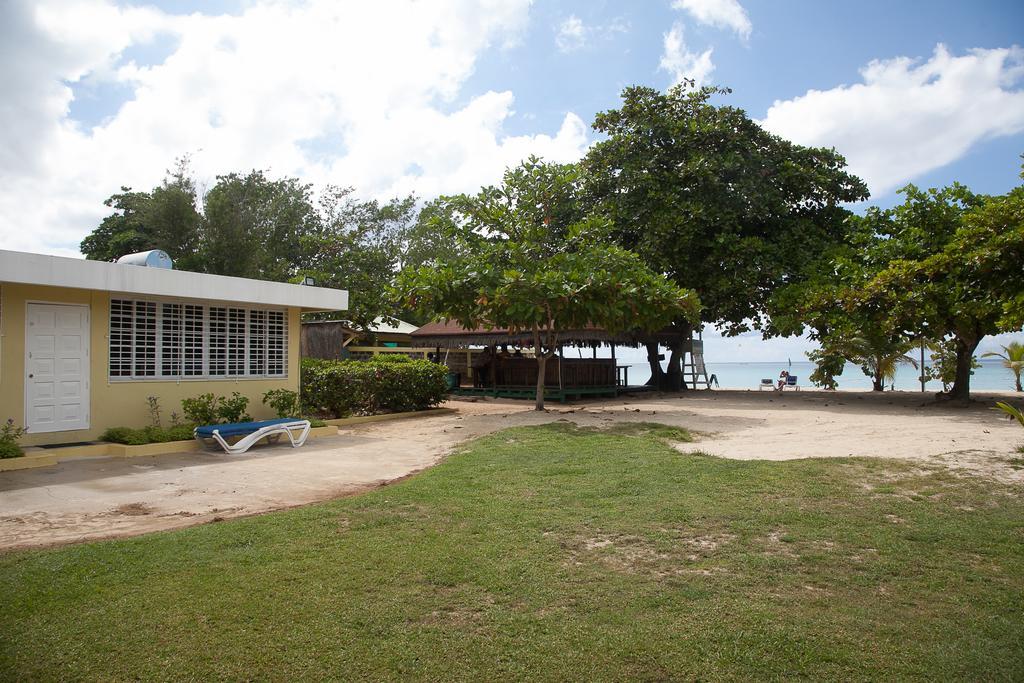 Yellow Bird Sea Negril Exterior photo